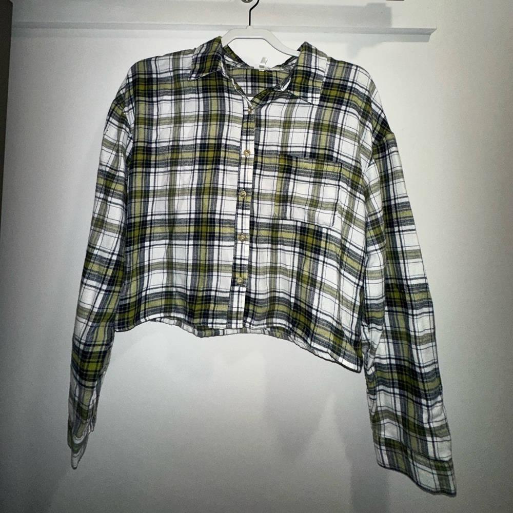 Green Plaid Cropped Button-Up Shirt